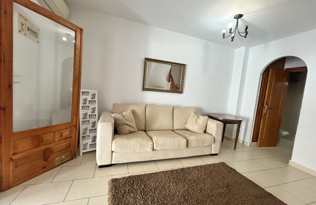 Resale - Villa - El Chaparral