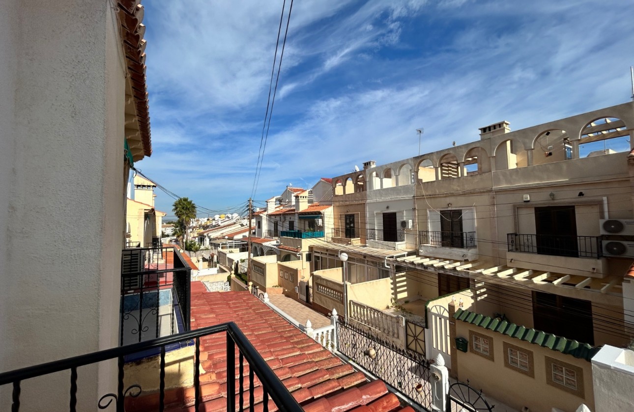 Resale - Villa - El Chaparral