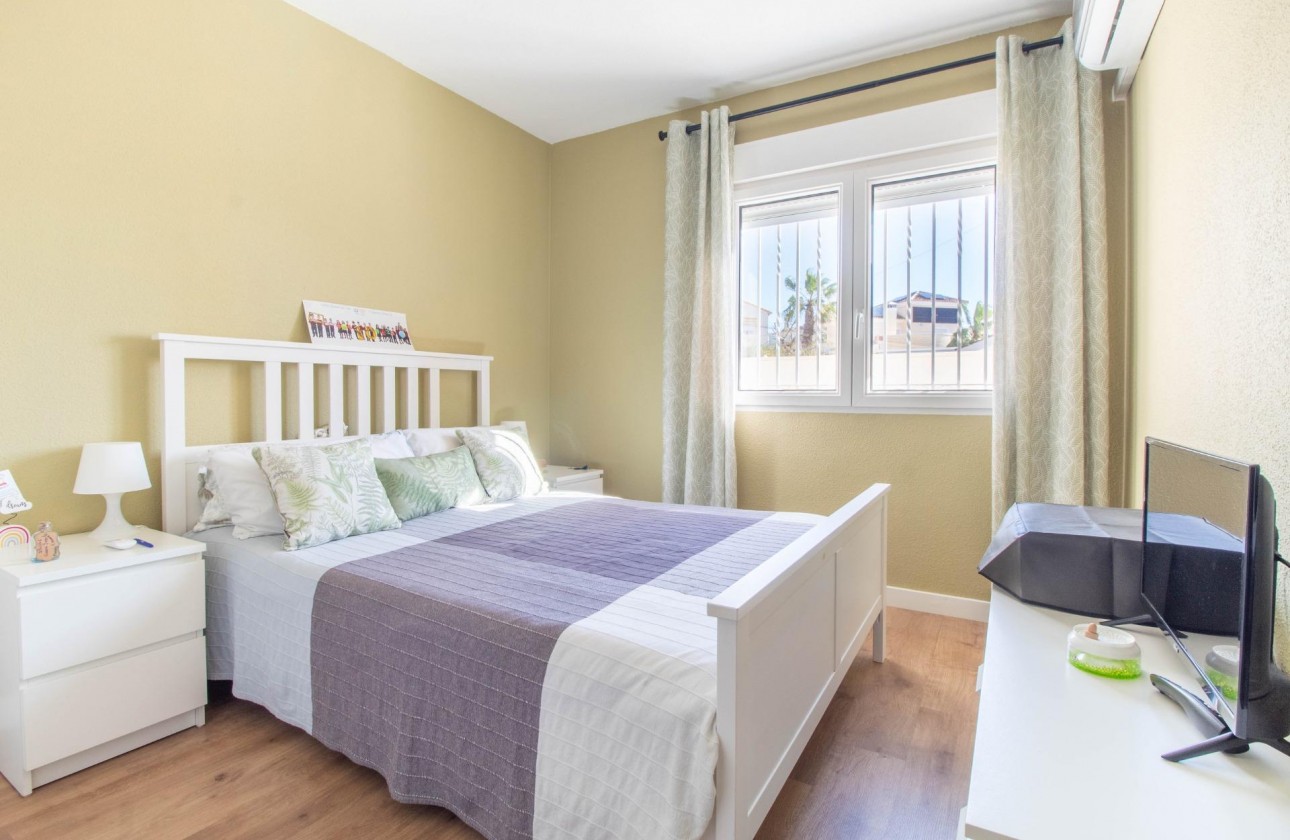 Resale - Villa - San Miguel de Salinas - Blue Lagoon - El Galan