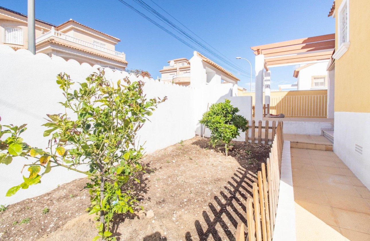 Resale - Villa - San Miguel de Salinas - Blue Lagoon - El Galan
