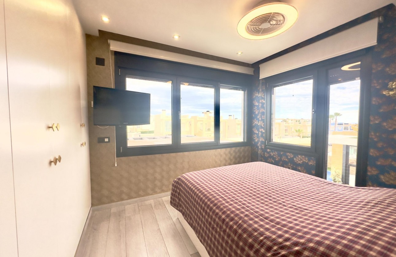 Revente - Villa - Orihuela Costa - Lomas de Cabo Roig