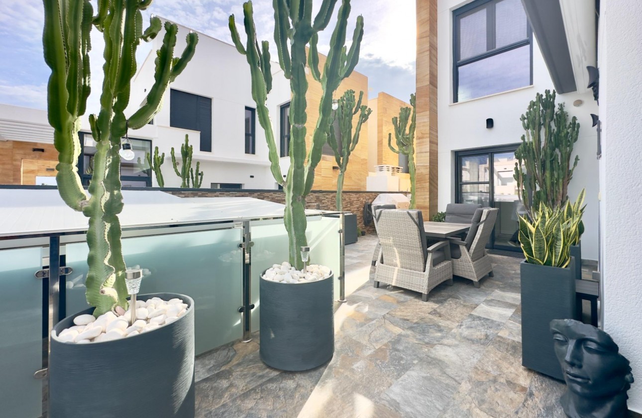 Revente - Villa - Orihuela Costa - Lomas de Cabo Roig