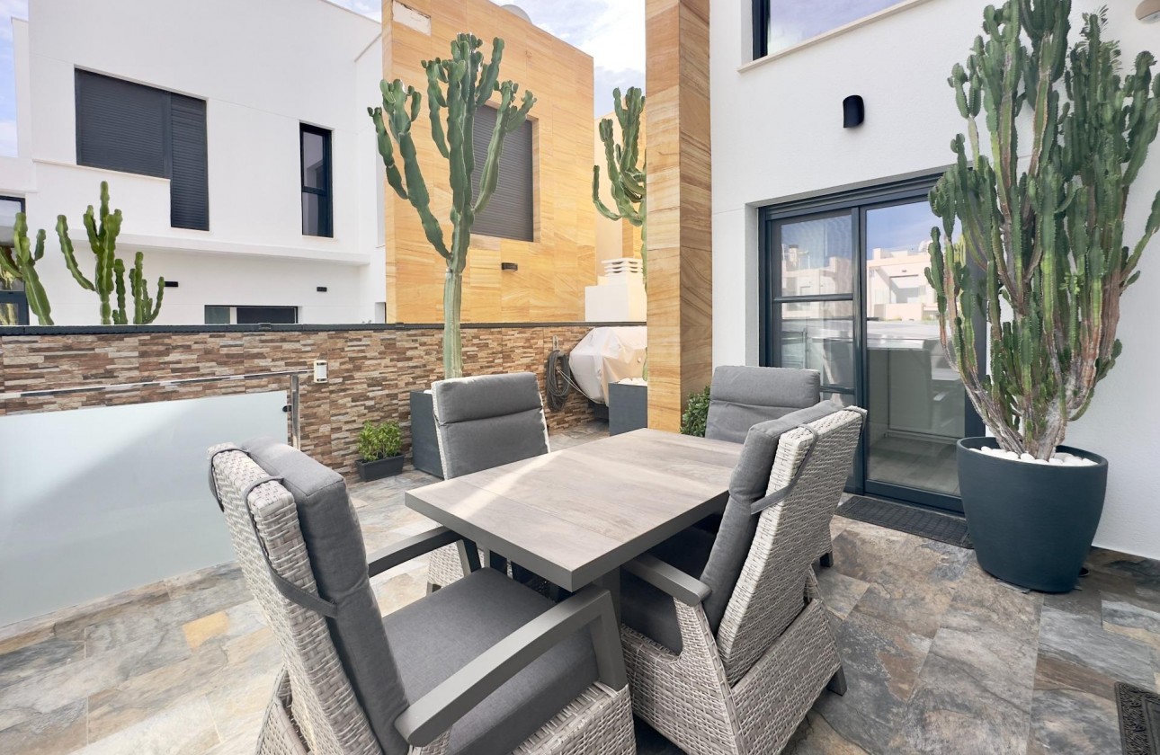 Revente - Villa - Orihuela Costa - Lomas de Cabo Roig