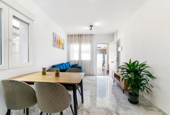 Resale - Villa - Torrevieja - El chaparral