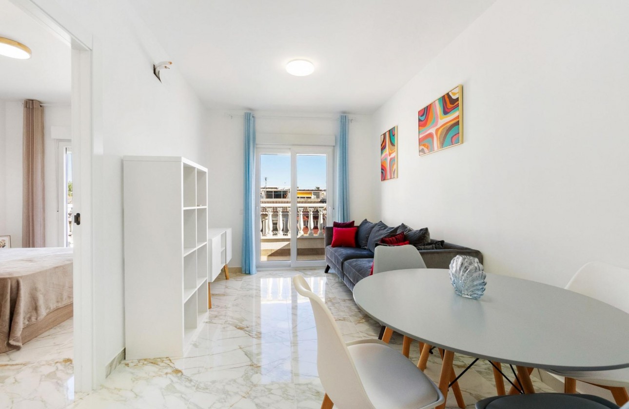 Resale - Villa - Torrevieja - El chaparral