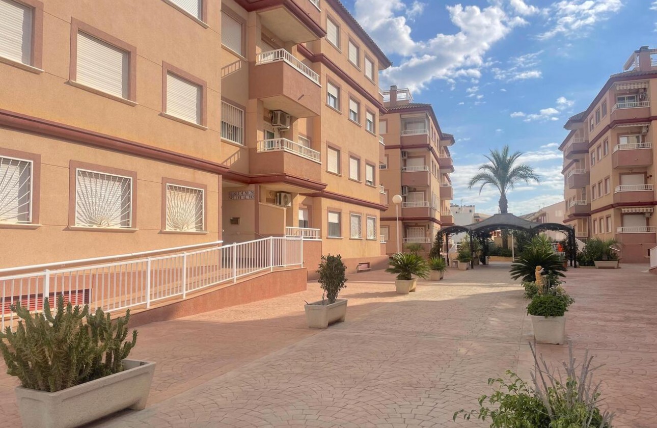 Resale - Apartment / flat - Algorfa
