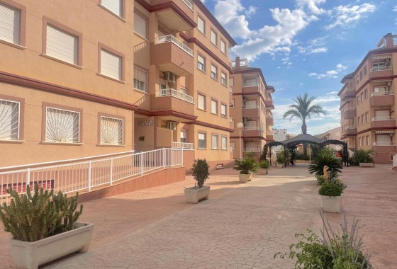 Resale - Apartment / flat - Algorfa