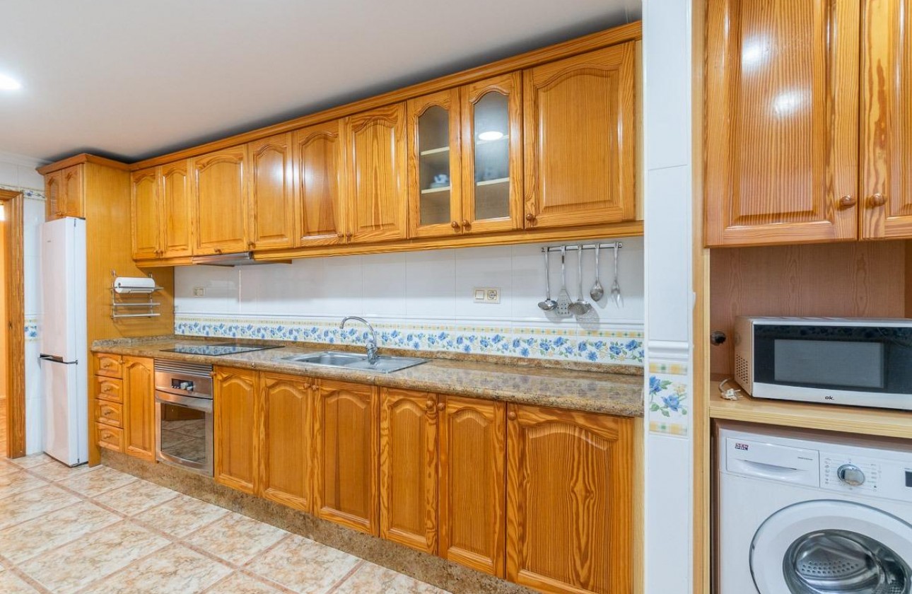 Revente - Appartement - Torrevieja - Centro