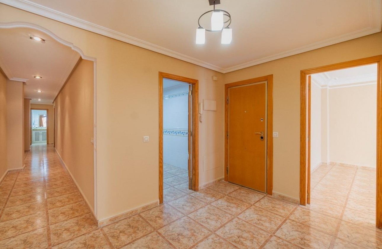 Revente - Appartement - Torrevieja - Centro