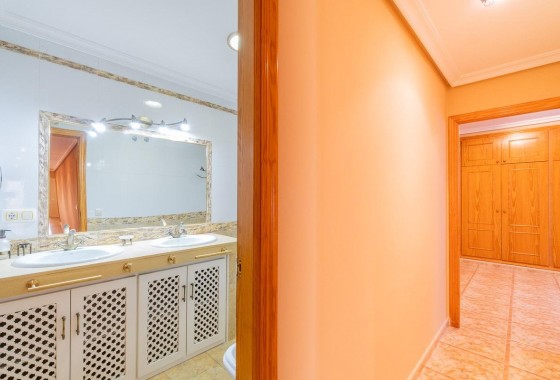 Revente - Appartement - Torrevieja - Centro