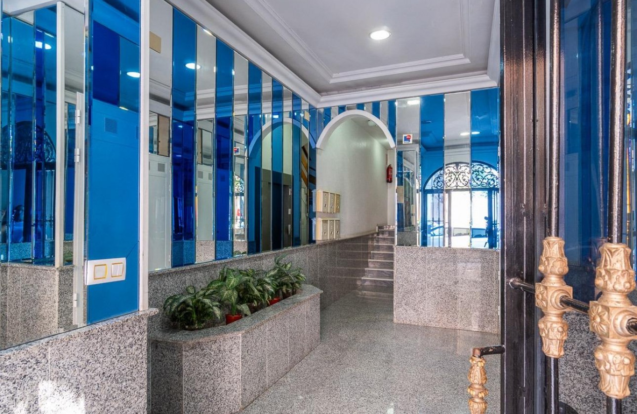 Revente - Appartement - Torrevieja - Centro