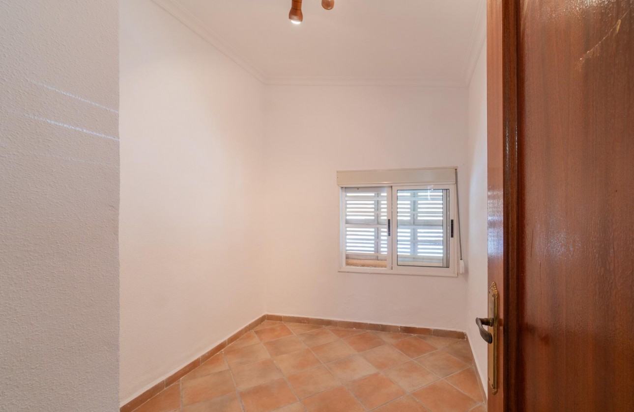 Resale - Villa - Torrevieja - Los altos