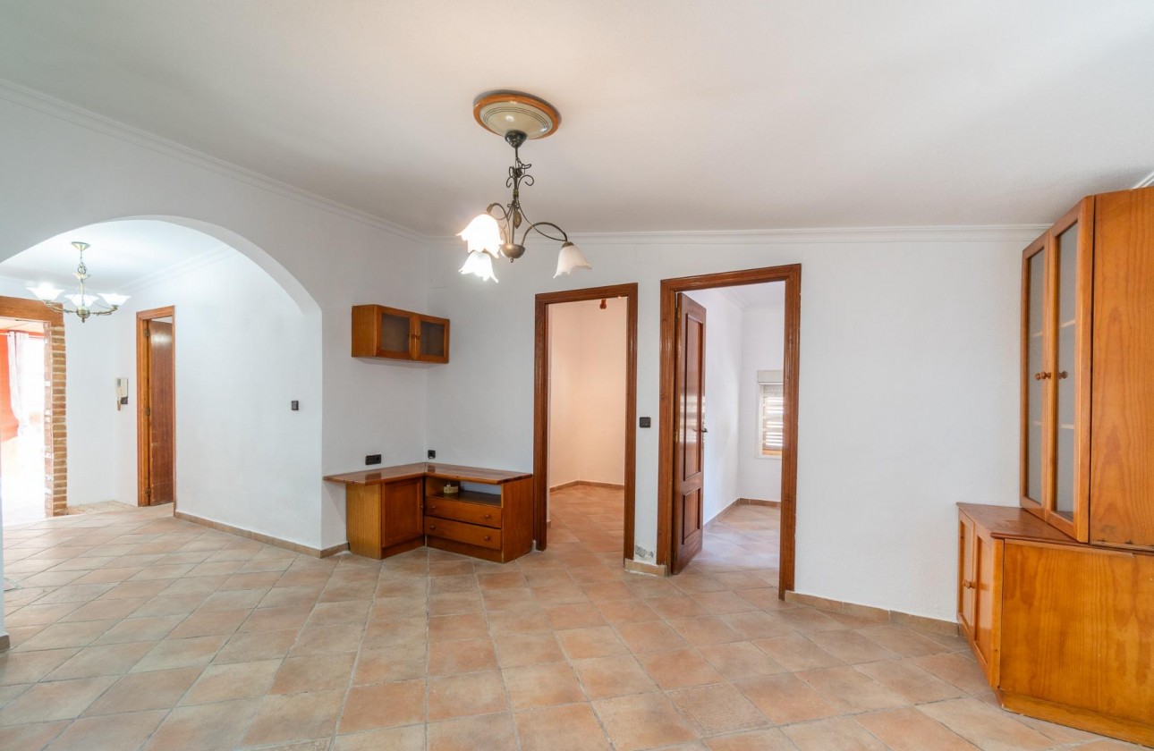 Resale - Villa - Torrevieja - Los altos