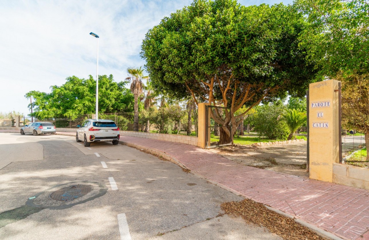 Resale - Villa - Torrevieja - Los altos