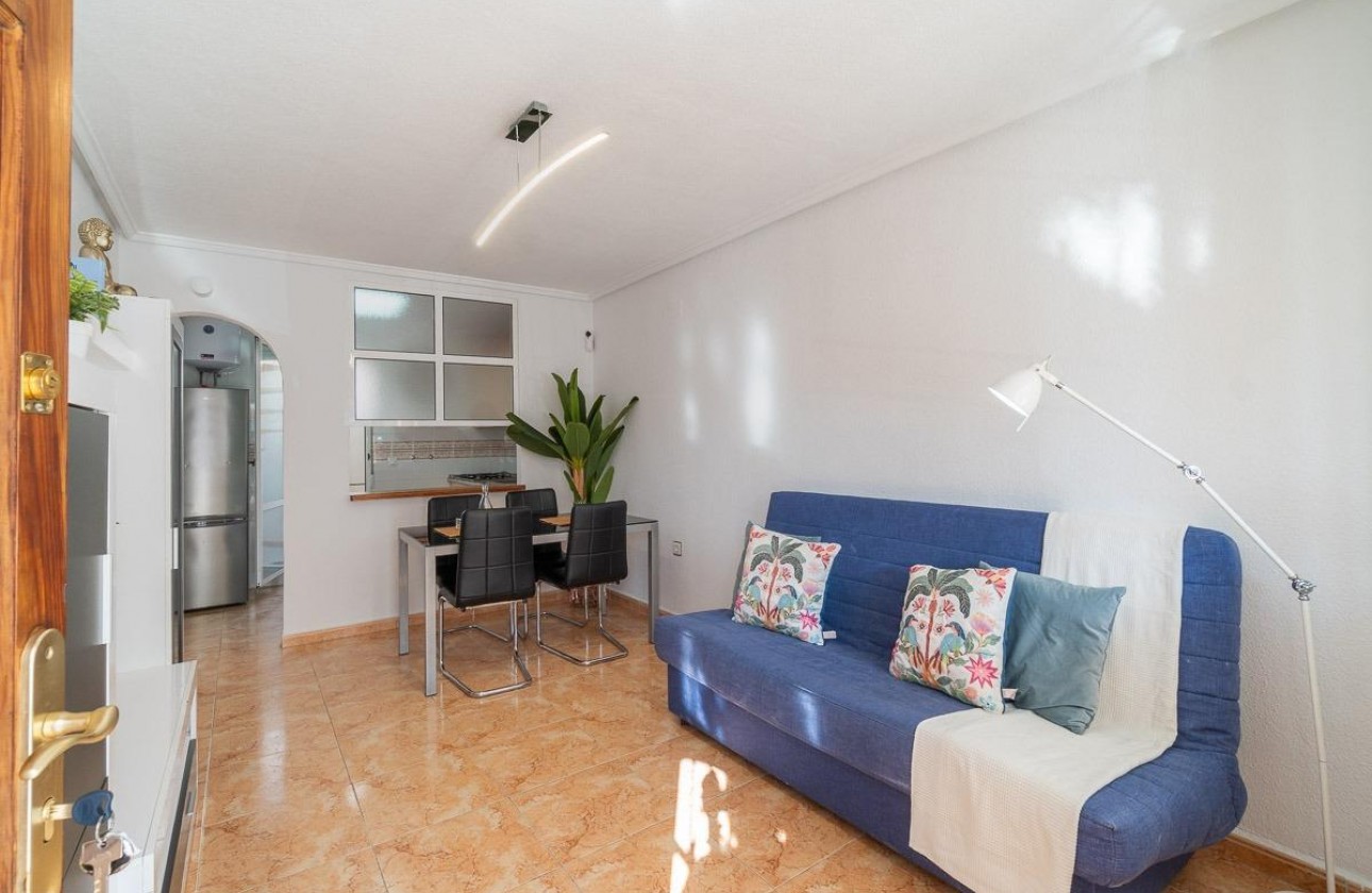 Revente - Villa - Torrevieja - El limonar