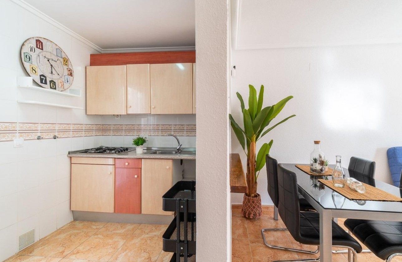 Revente - Villa - Torrevieja - El limonar