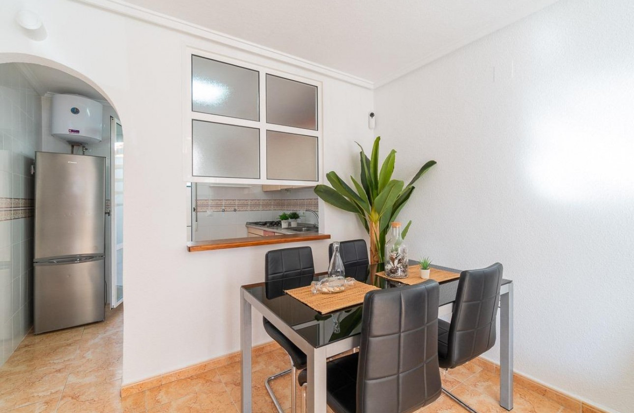 Revente - Villa - Torrevieja - El limonar