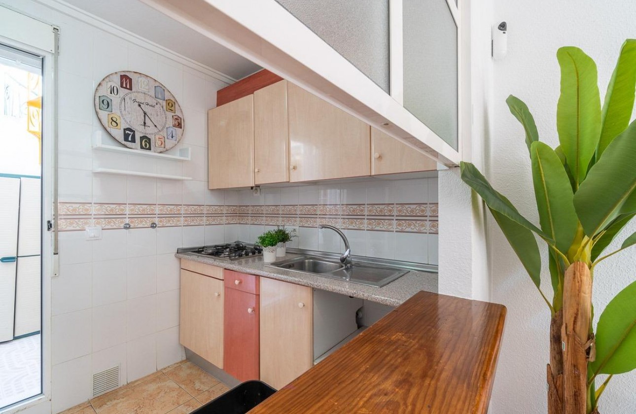 Revente - Villa - Torrevieja - El limonar