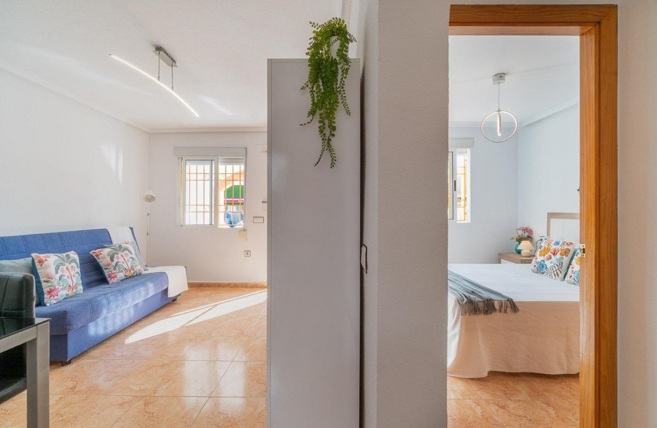 Revente - Villa - Torrevieja - El limonar