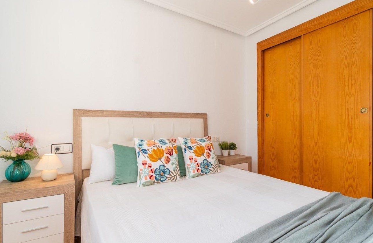 Revente - Villa - Torrevieja - El limonar