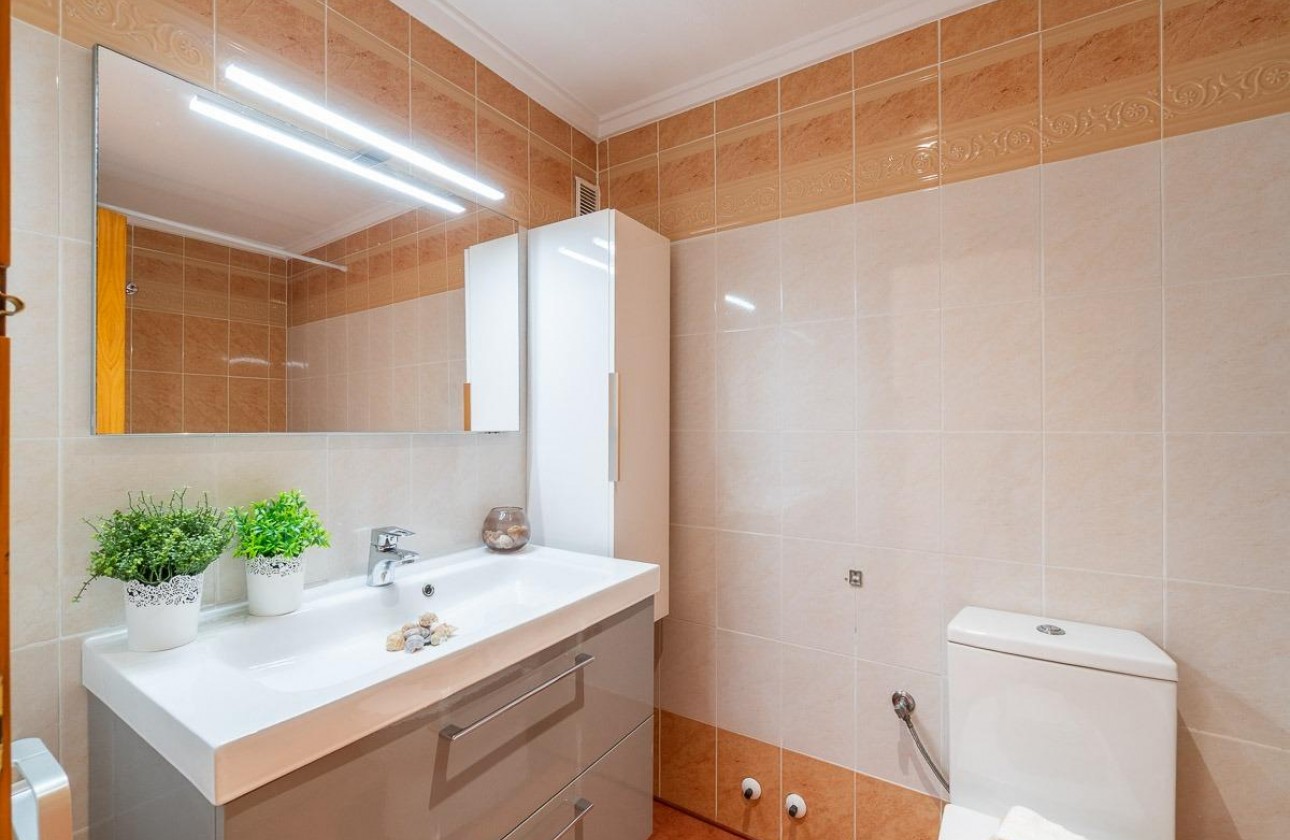 Revente - Villa - Torrevieja - El limonar