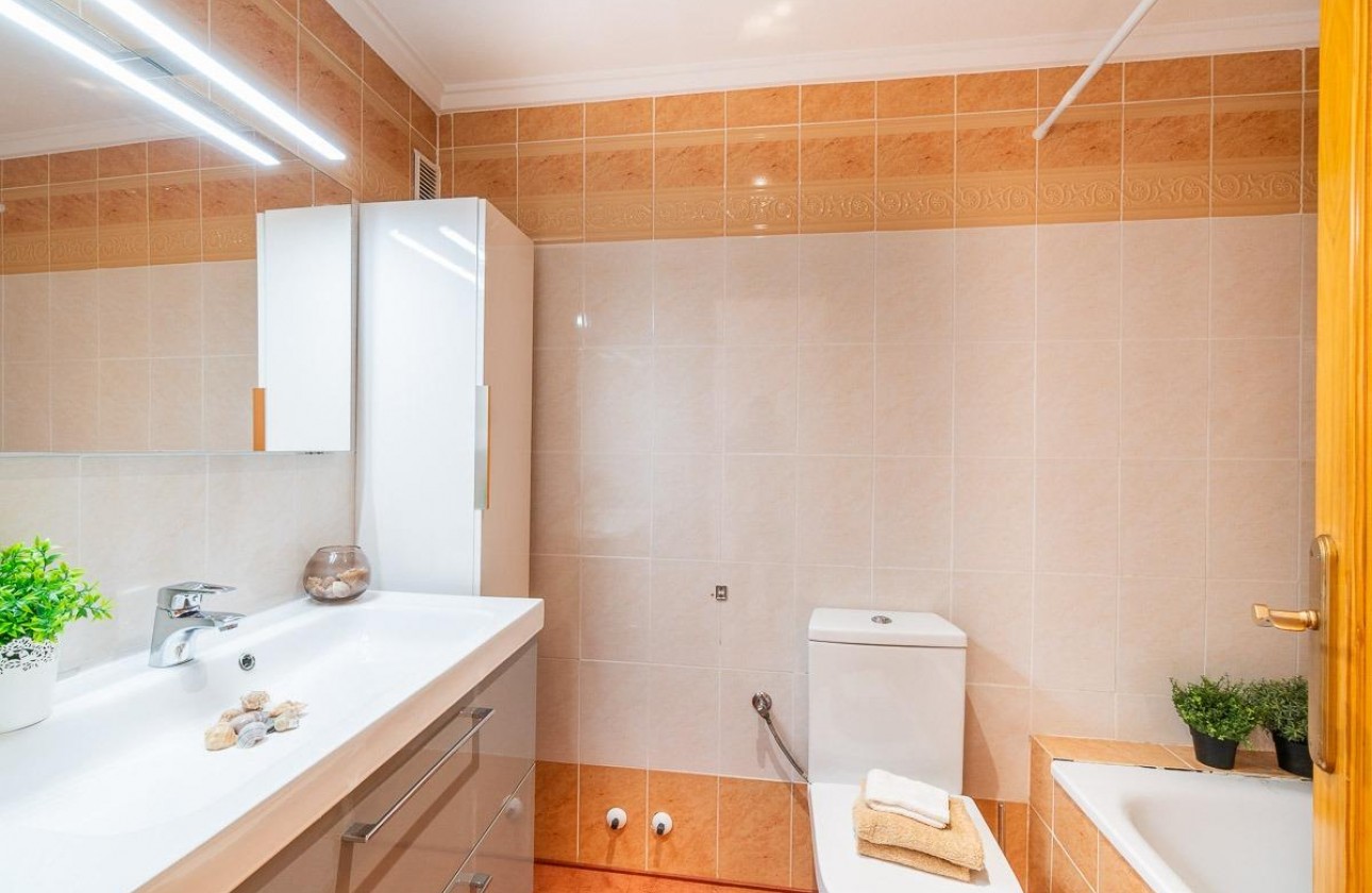 Revente - Villa - Torrevieja - El limonar