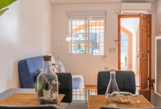 Revente - Villa - Torrevieja - El limonar