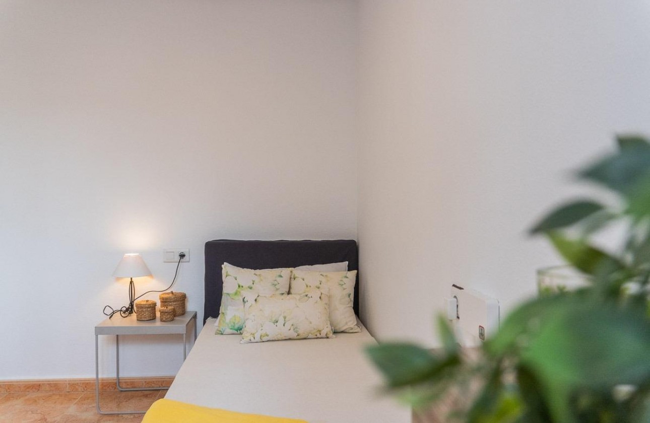 Revente - Villa - Torrevieja - El limonar