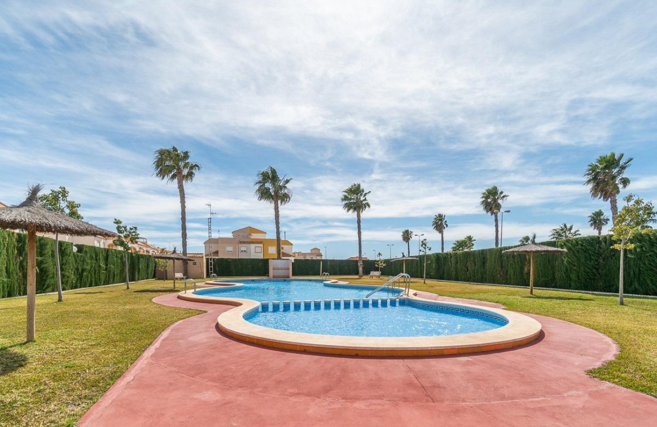 Revente - Villa - Torrevieja - El limonar