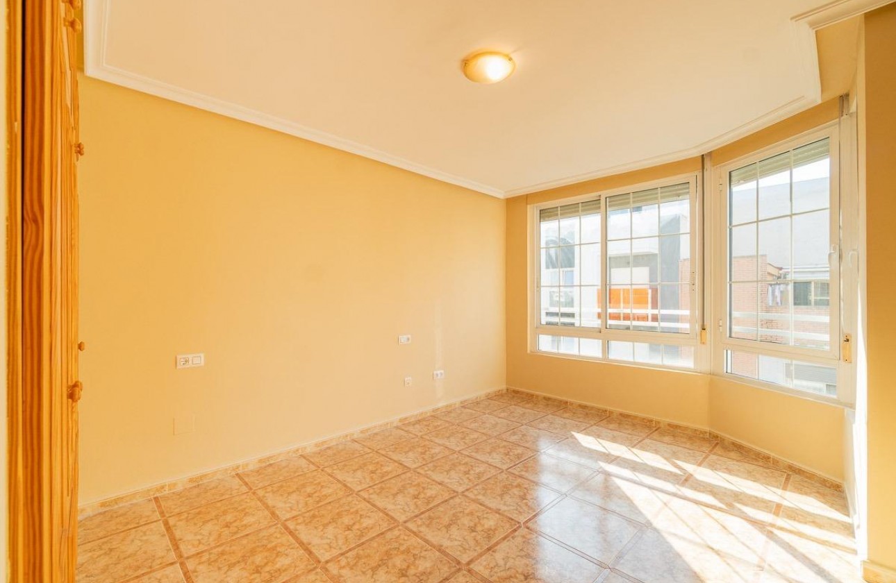 Reventa - Apartamento / piso - Torrevieja - Centro