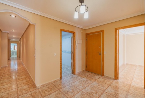 Reventa - Apartamento / piso - Torrevieja - Centro