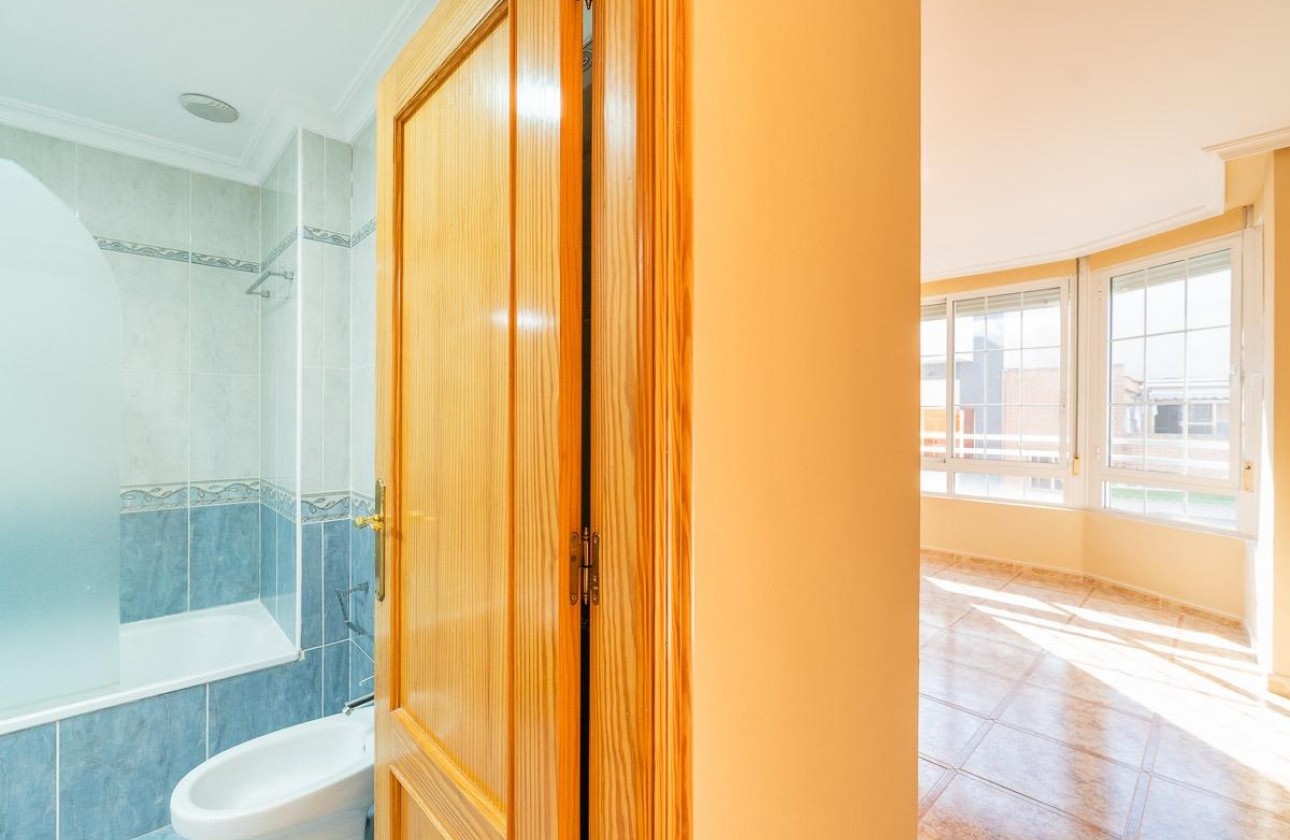 Reventa - Apartamento / piso - Torrevieja - Centro