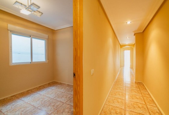 Reventa - Apartamento / piso - Torrevieja - Centro