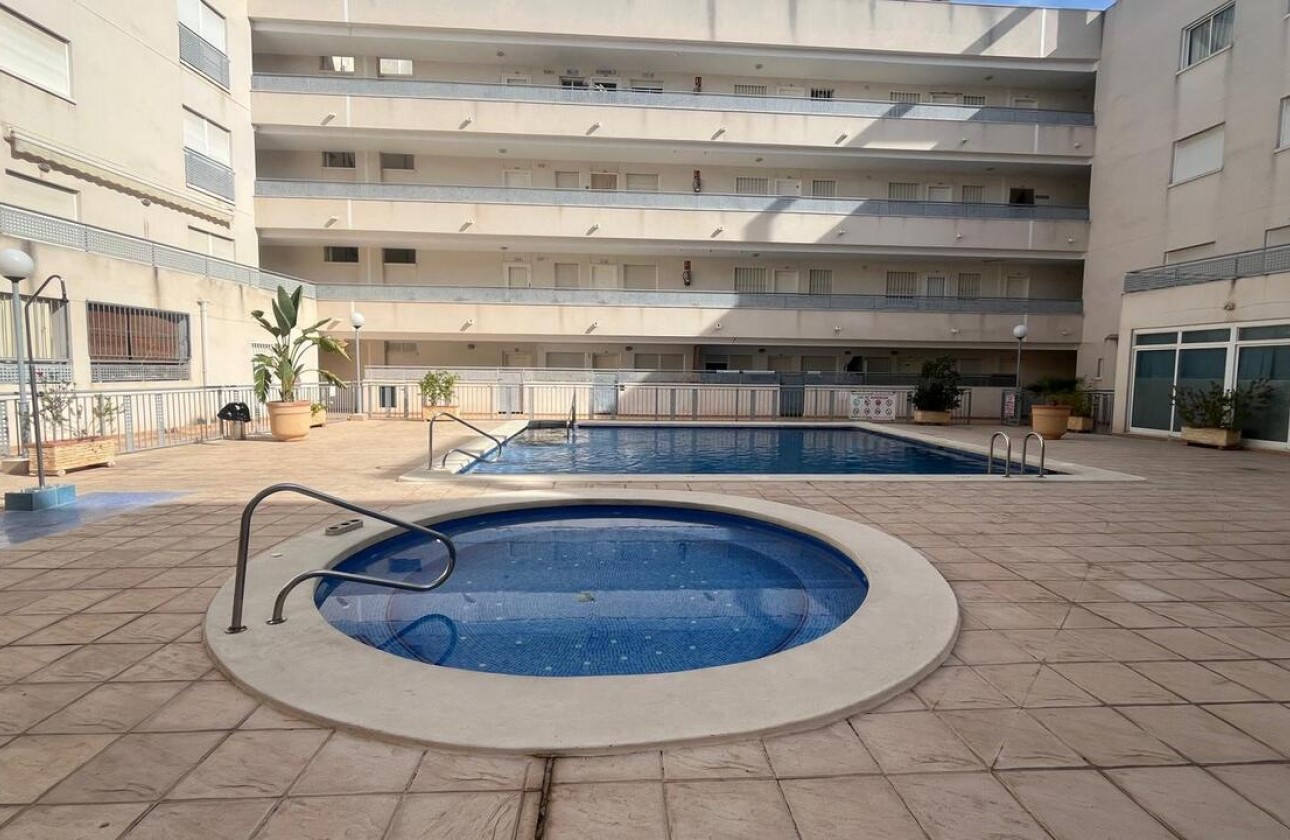 Reventa - Apartamento / piso - Almoradí