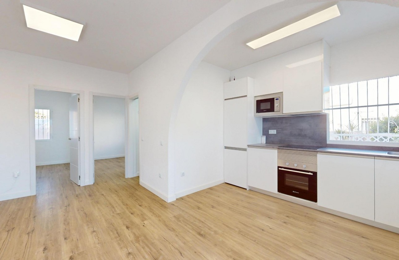 Resale - Bungalow - San Miguel de Salinas - BLUE LAGOON