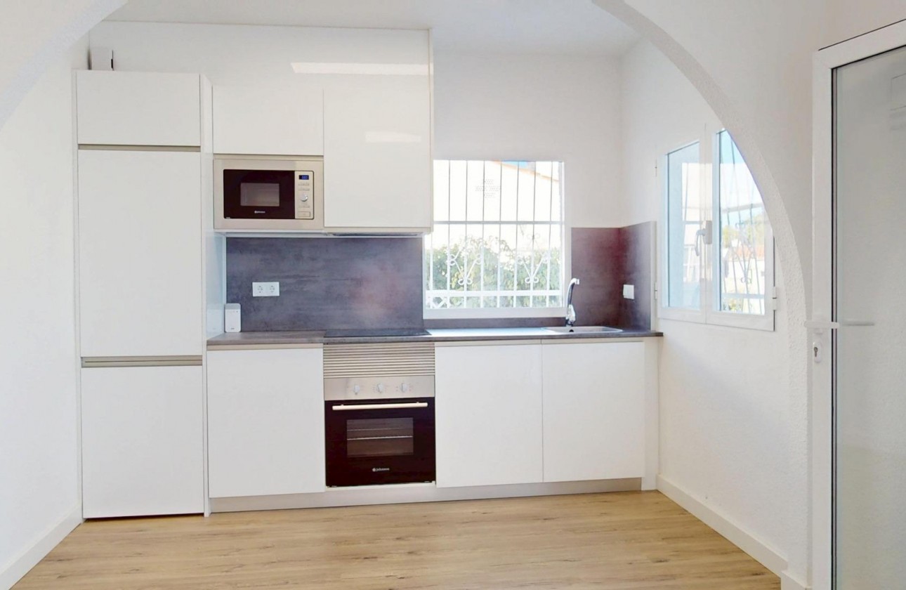 Resale - Bungalow - San Miguel de Salinas - BLUE LAGOON