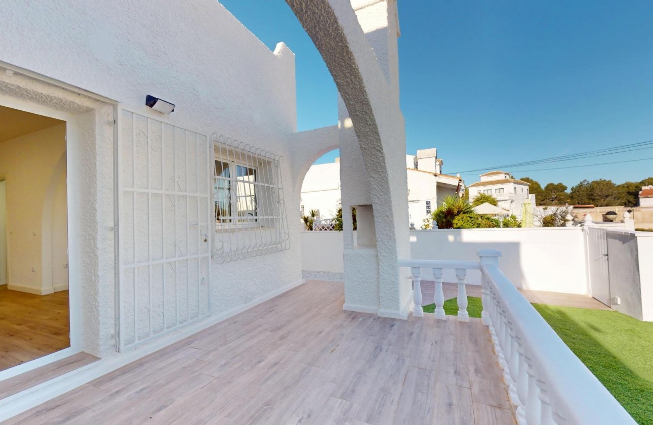 Resale - Bungalow - San Miguel de Salinas - BLUE LAGOON