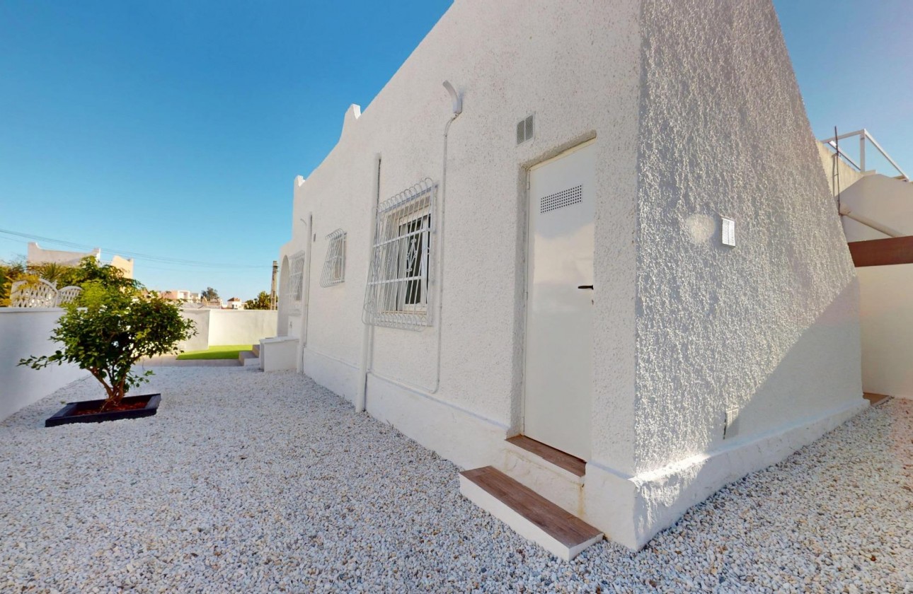 Resale - Bungalow - San Miguel de Salinas - BLUE LAGOON