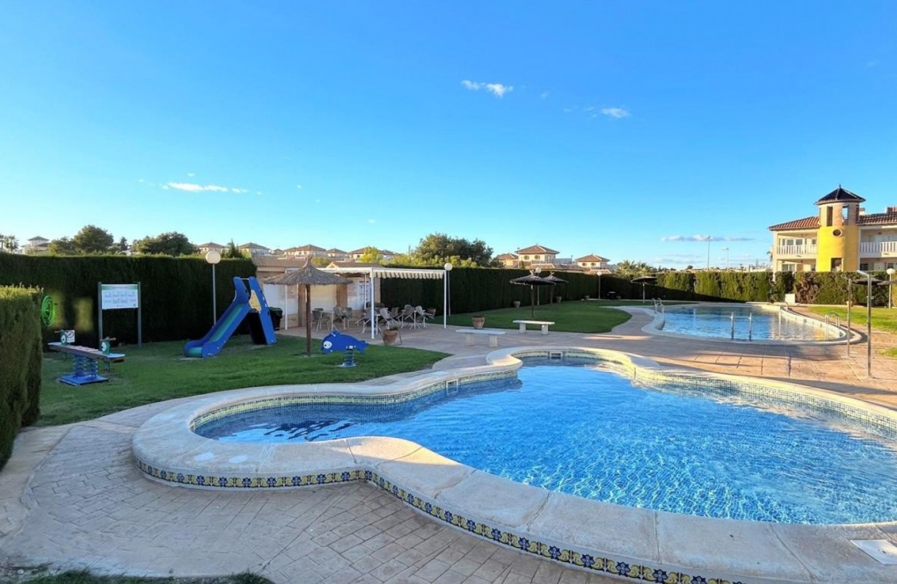 Revente - Villa - Orihuela Costa - Villamartín