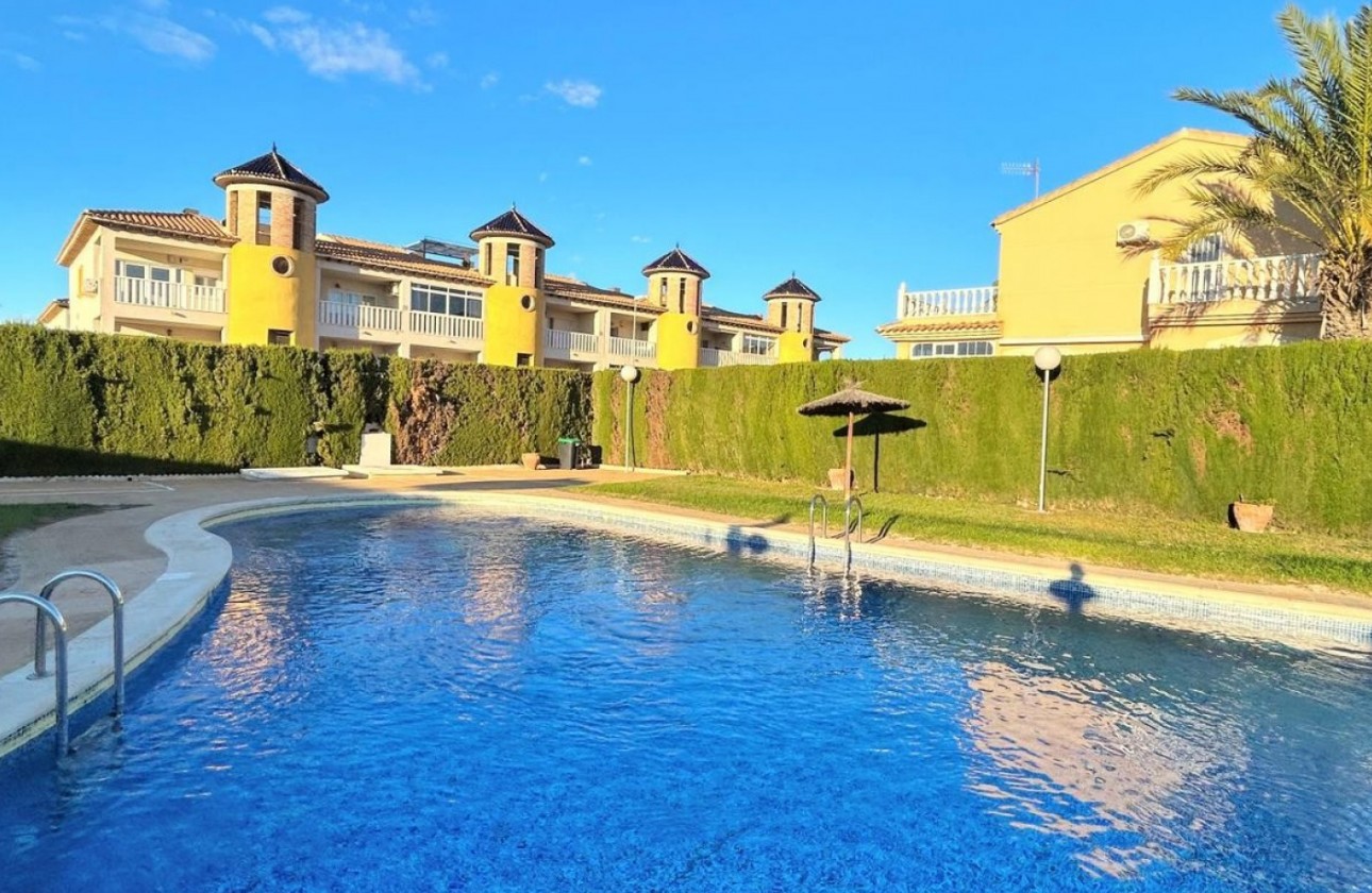 Revente - Villa - Orihuela Costa - Villamartín