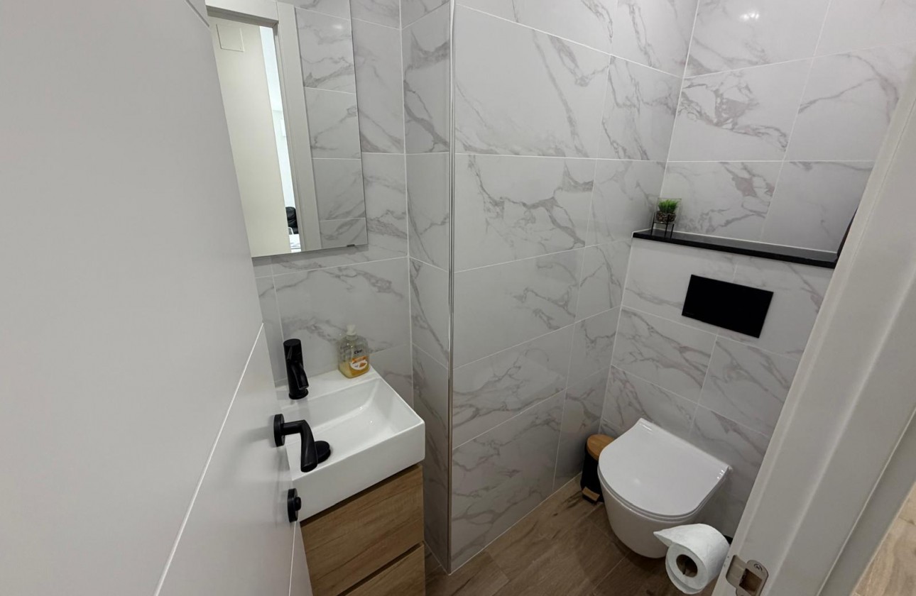 Reventa - Apartamento / piso - Torrevieja - Playa del Acequión