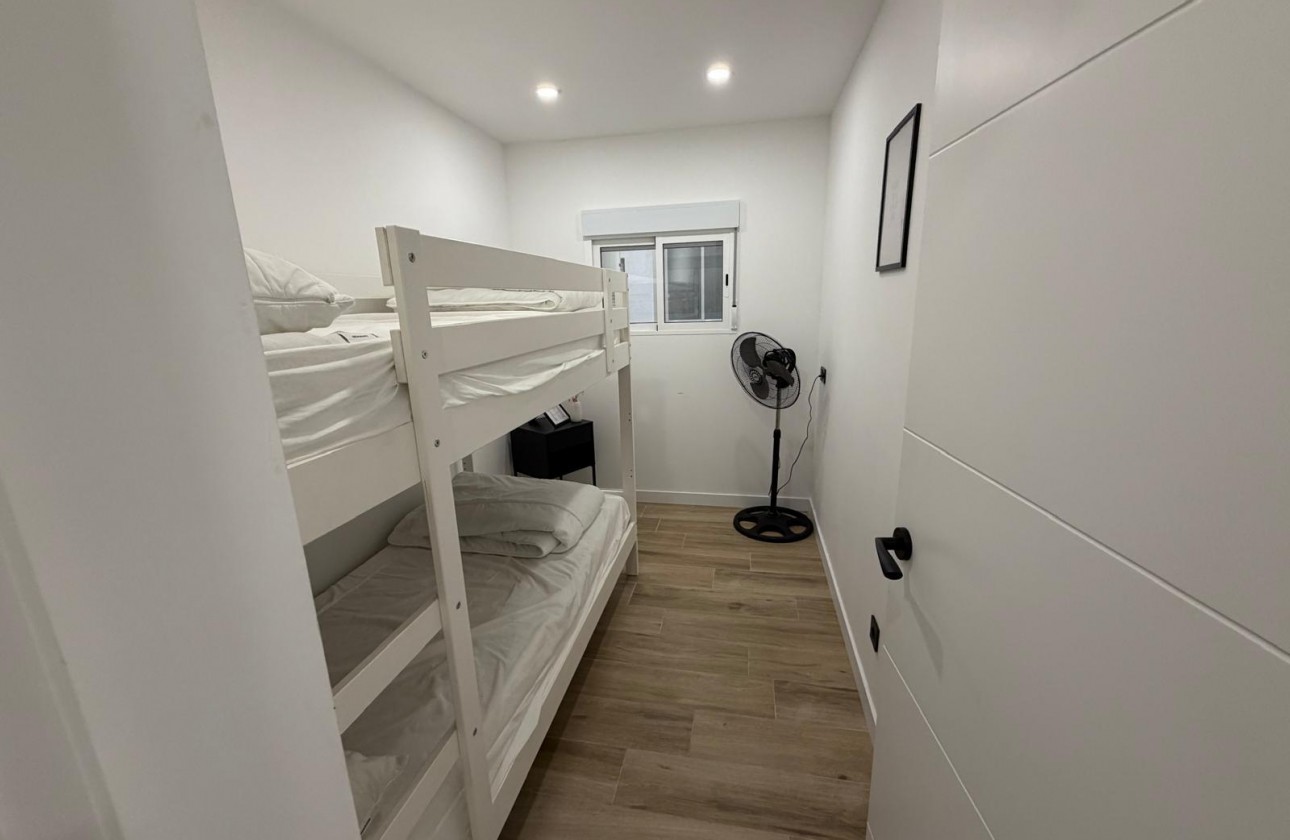 Reventa - Apartamento / piso - Torrevieja - Playa del Acequión