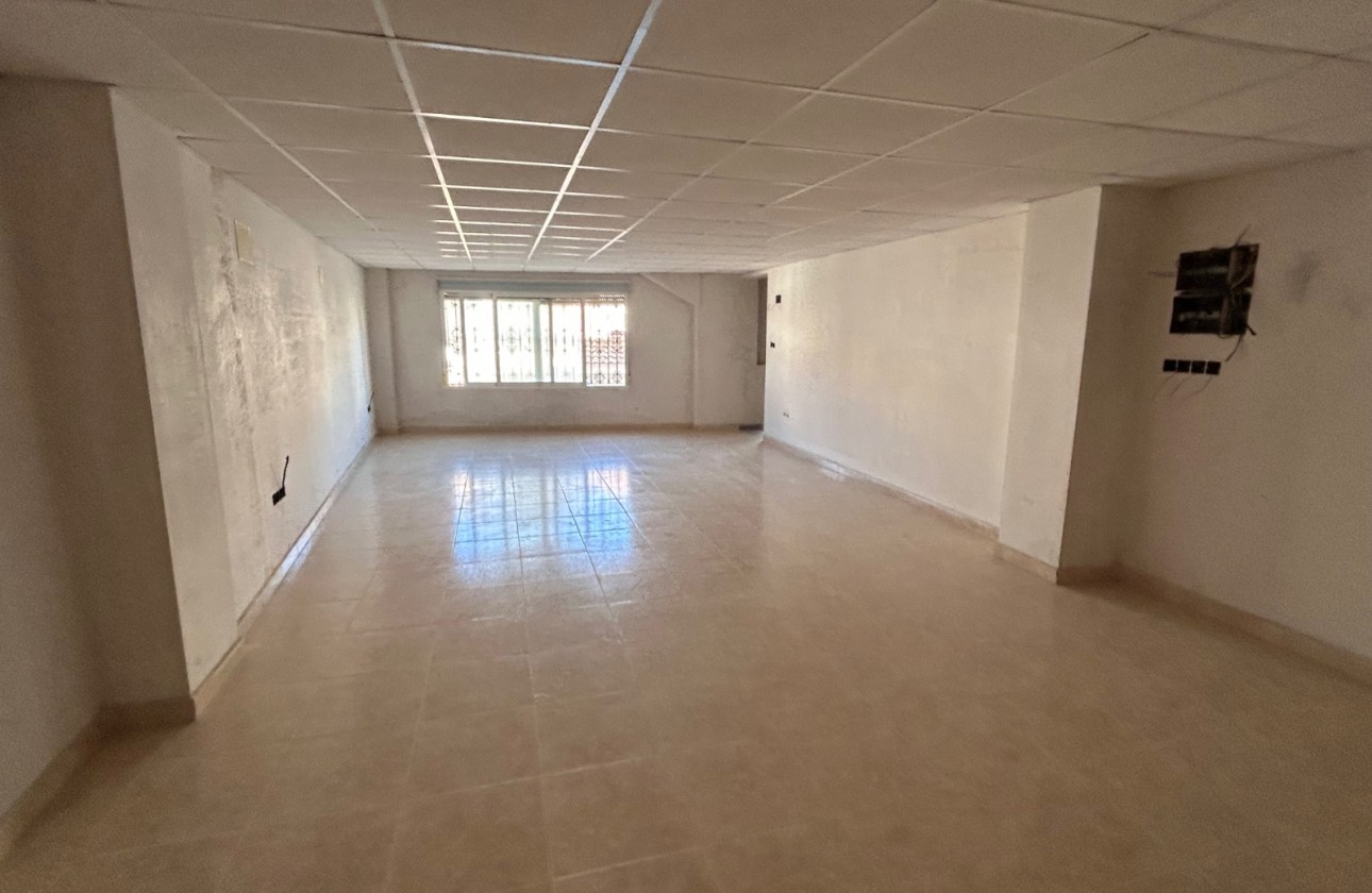 Reventa - Business premises - Jacarilla