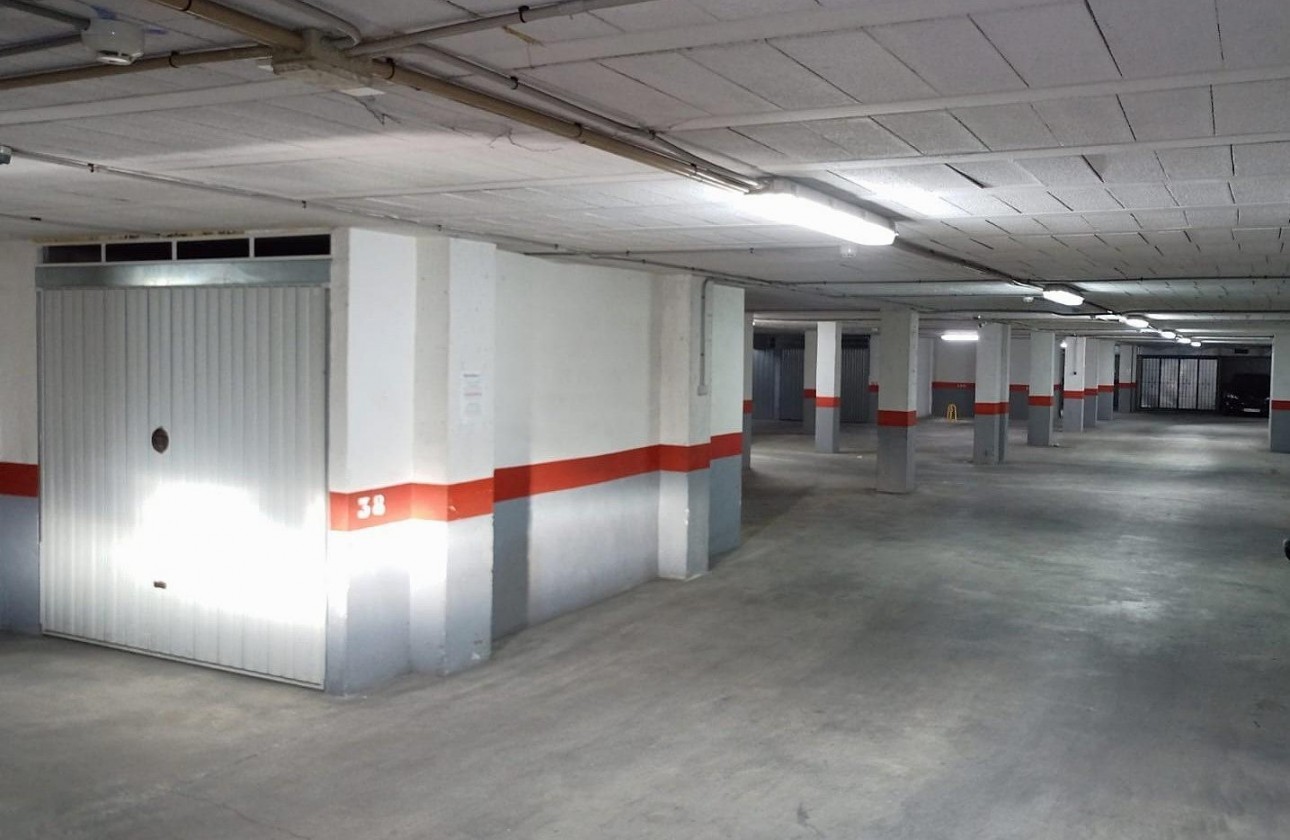 Revente - Garage - Torrevieja - Estacion de autobuses