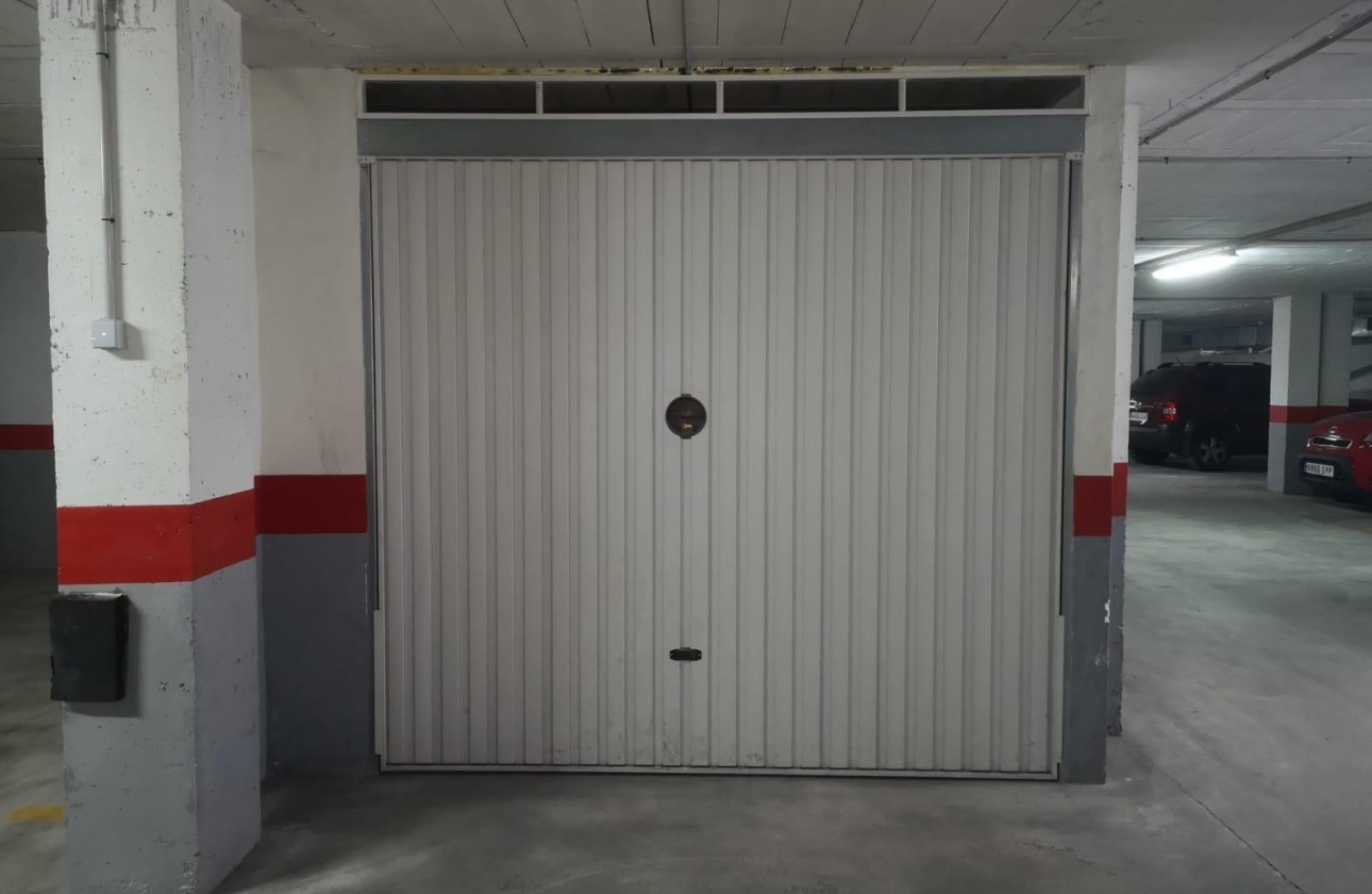 Revente - Garage - Torrevieja - Estacion de autobuses