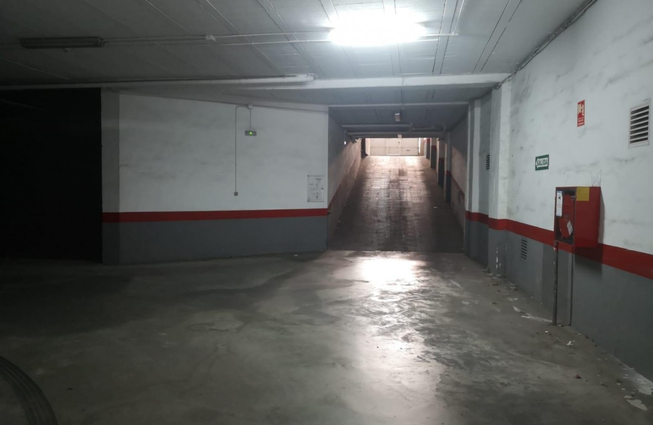 Revente - Garage - Torrevieja - Estacion de autobuses