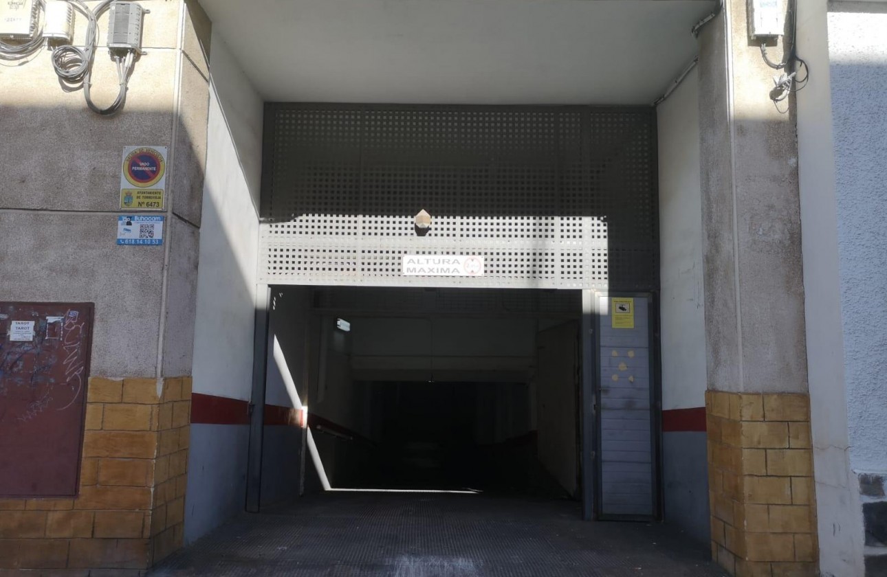 Revente - Garage - Torrevieja - Estacion de autobuses