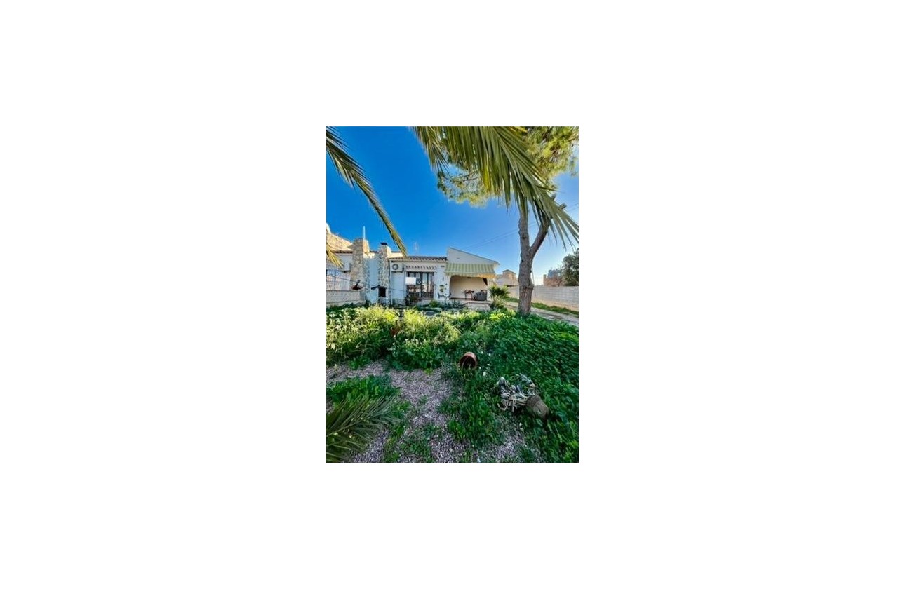 Reventa - Chalet - Torrevieja - Aguas Nuevas