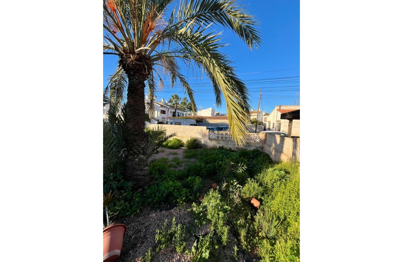 Reventa - Chalet - Torrevieja - Aguas Nuevas