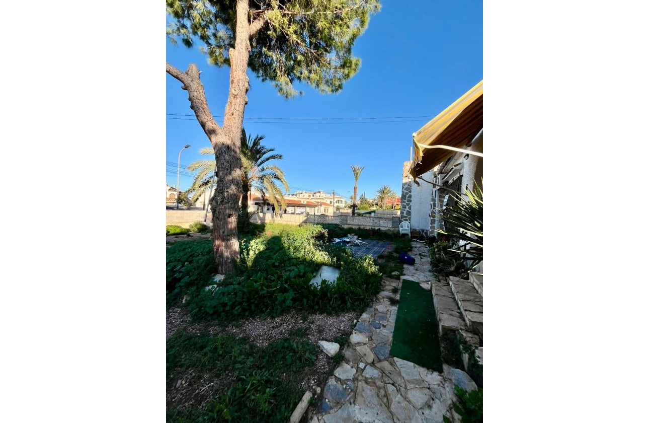 Reventa - Chalet - Torrevieja - Aguas Nuevas